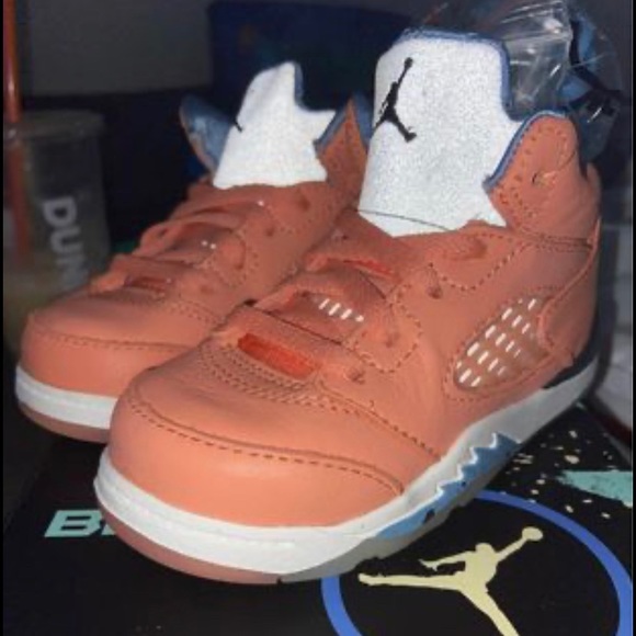 Jordan’s 5 Retros DJ Khaled 7c - Picture 4 of 5